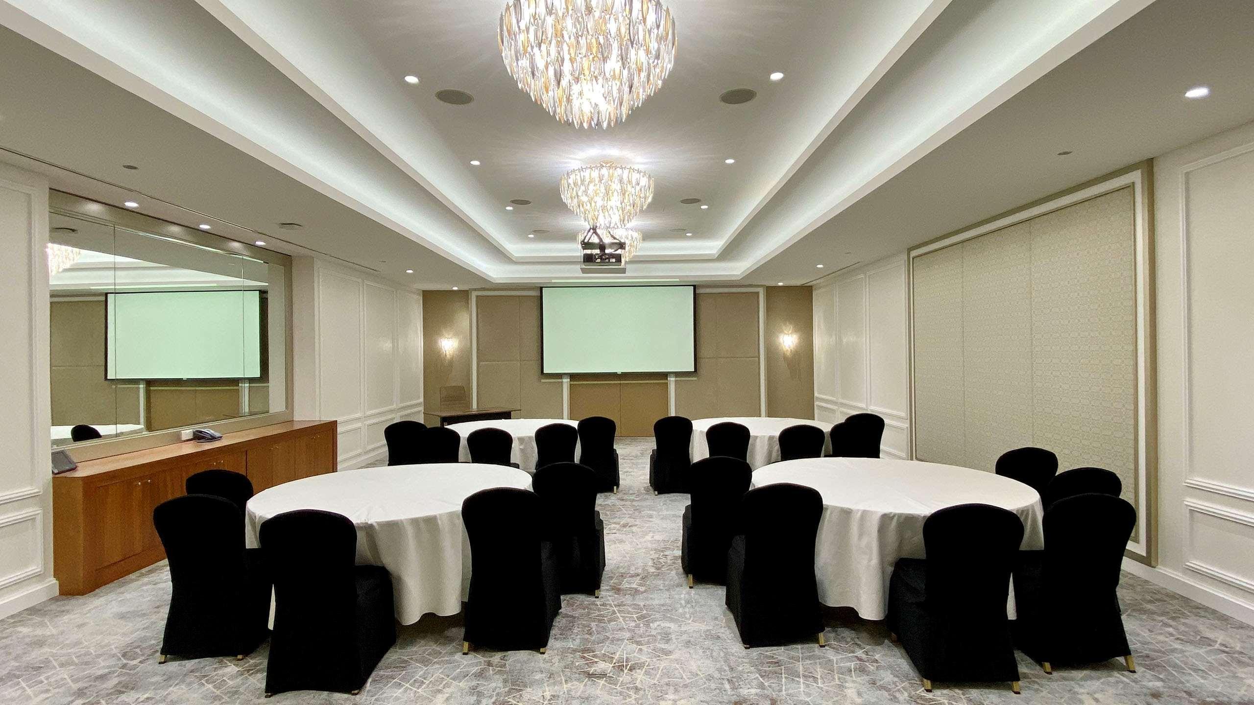 Sofitel Jumeirah Отель 5*
